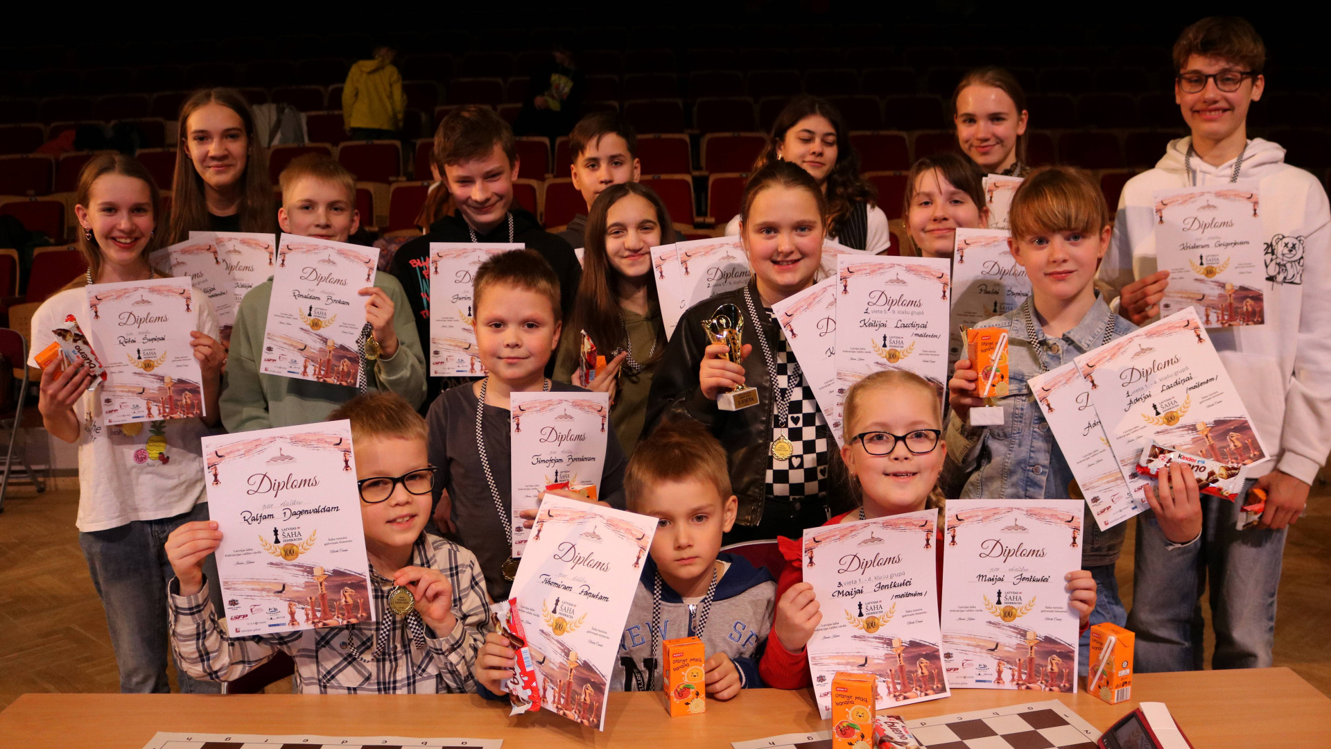 Latvijas Skolu šaha olimpiādes Vidzemes finālā Olaines sporta centra šahistiem 7 medaļas