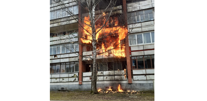 Ugunsgrēks daudzdzīvokļu mājā Gaismas ielā 4, Stūnīšos