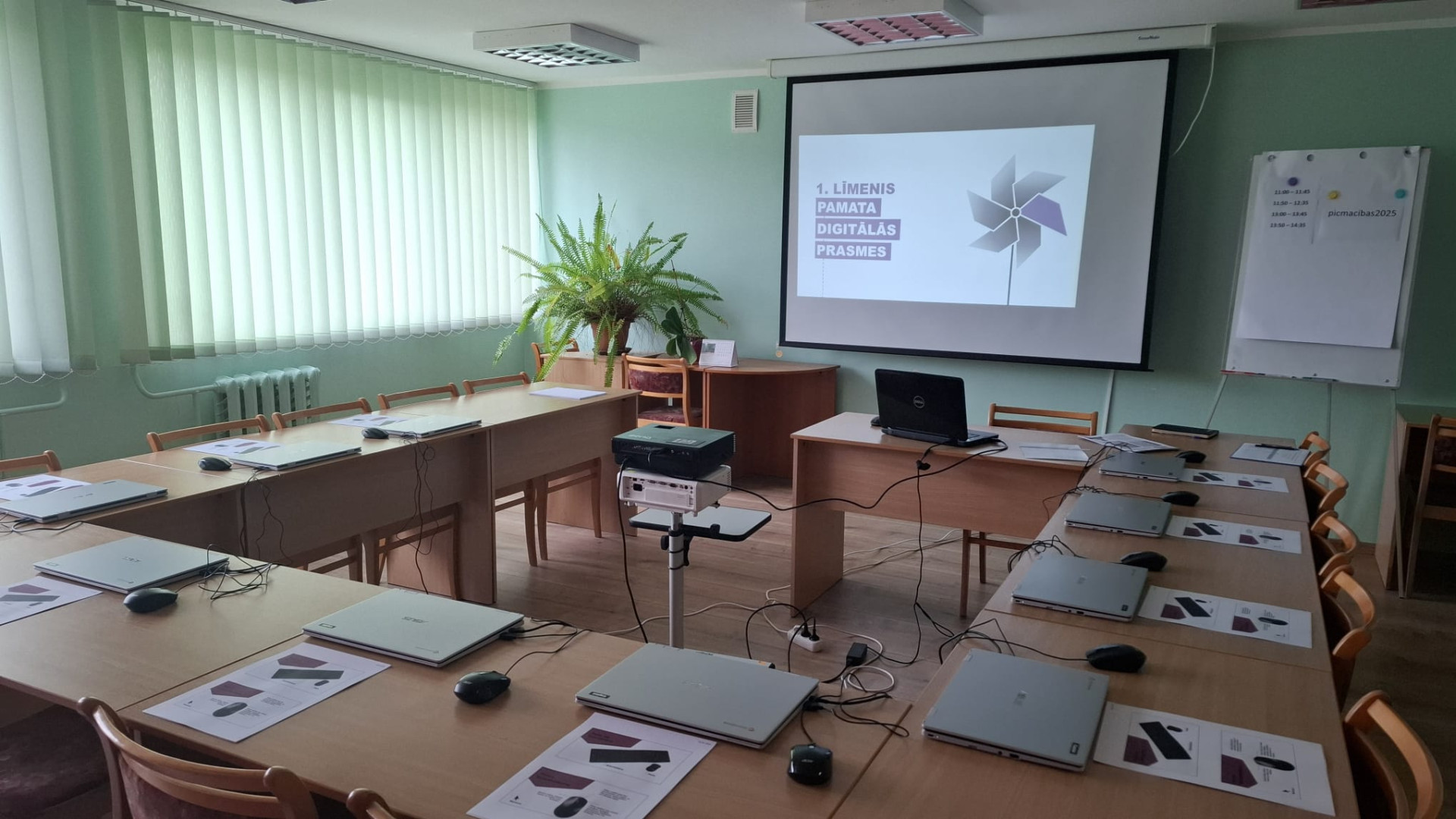 Noslēgušās pirmās mācības “Pamata digitālās prasmes” Olaines novadā