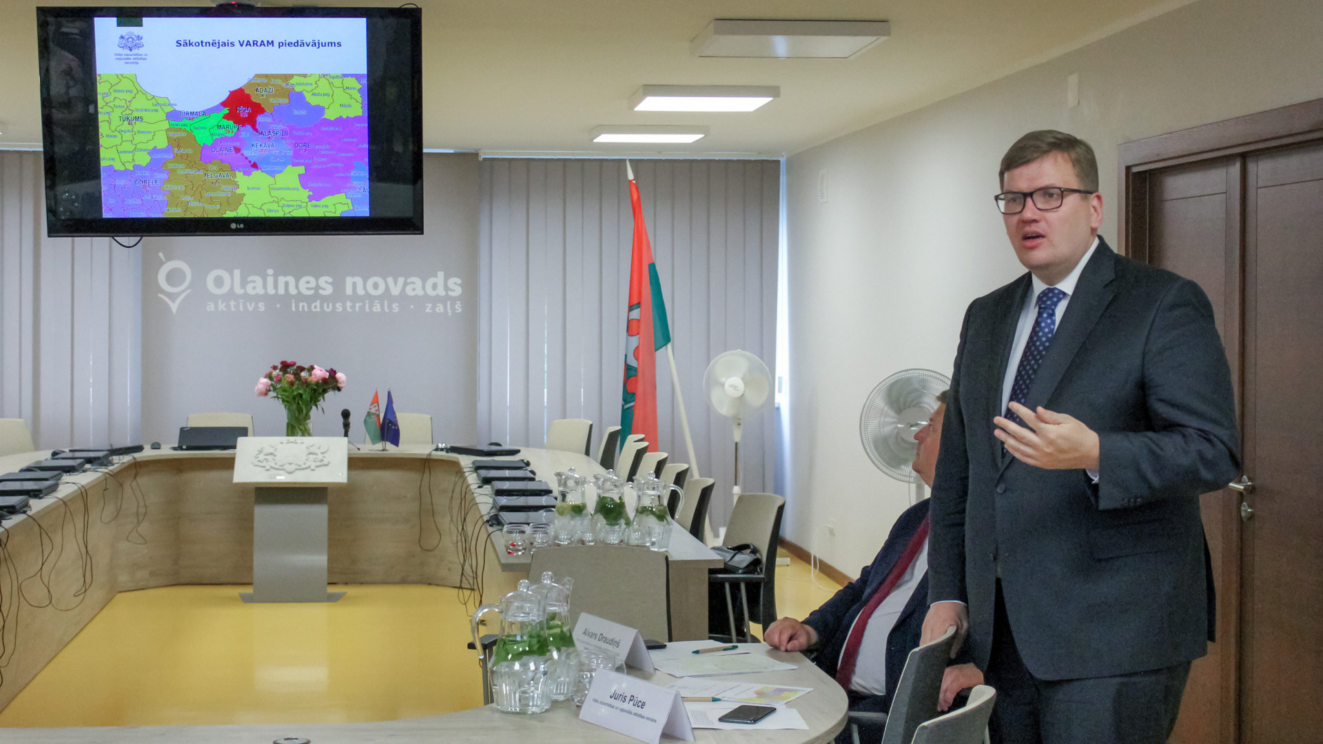 varianti deputātiem neparasti veidi, kā nopelnīt naudu internetā