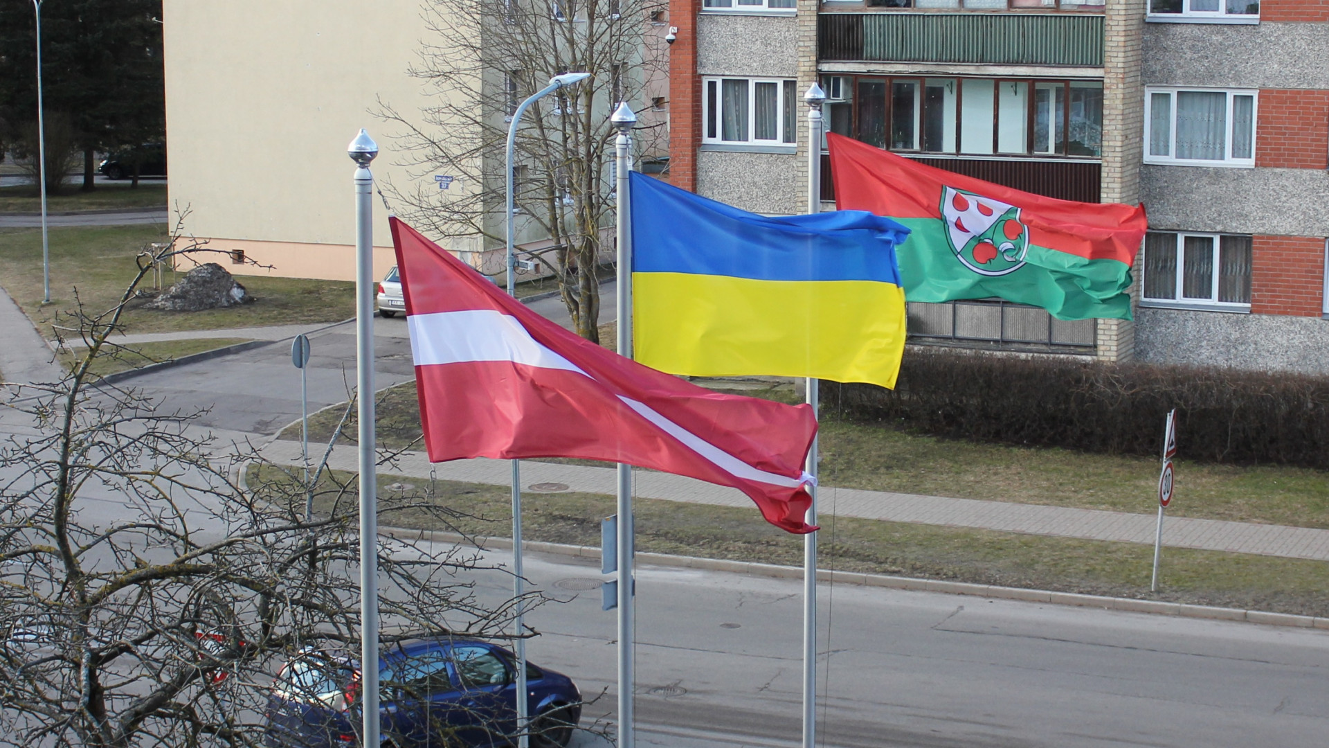 Olaines novada pašvaldība, paužot solidaritāti Ukrainas tautai un atbalstot Ukrainas valsts neatkarību un teritoriju nedalāmību