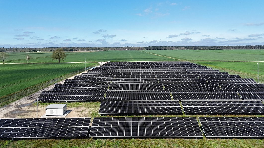 Investējot 1,8 miljonus eiro, «Elenger» Olaines novadā izbūvēs elektroenerģiju uzkrājošo bateriju sistēmu